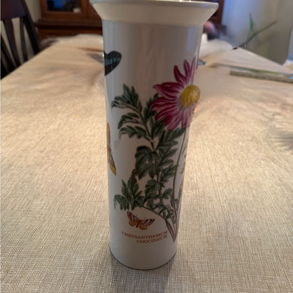 Portmeirion Botanic Garden Vintage 9” Cylinder Vase Chrysanthemum Coccineum